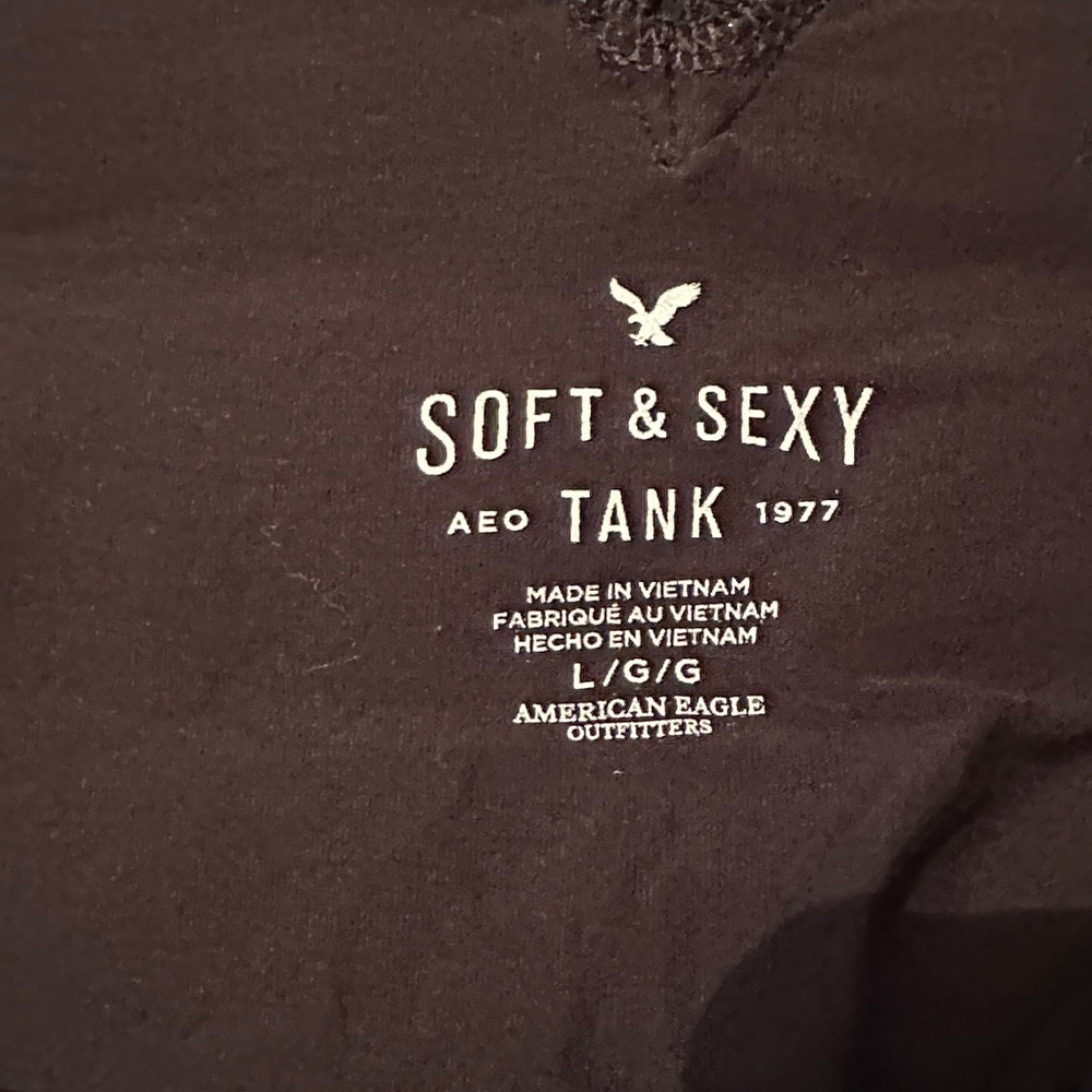 American Eagle Outfitters Cami with Lace Trim - Picture 3 of 5